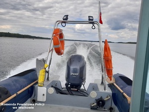 zdjęcia policyjnych wodniaków