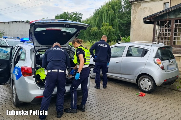 Pijany jechał na zakazie w kradzionym samochodzie. 31-latek błyskawicznie zatrzymany