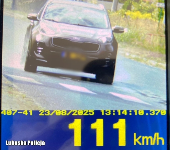 111 km/h na „pięćdziesiątce” – policjanci zatrzymali prawo jazdy 34-latkowi