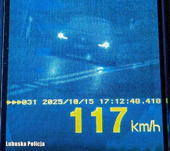 Jechał w terenie zabudowanym 117 km/h – kierowca BMW stracił prawo jazdy