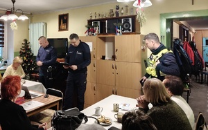 Policjanci i seniorzy