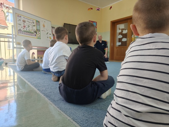 Dzielnicowi o bezpieczeństwie na spotkaniach z sześciolatkami